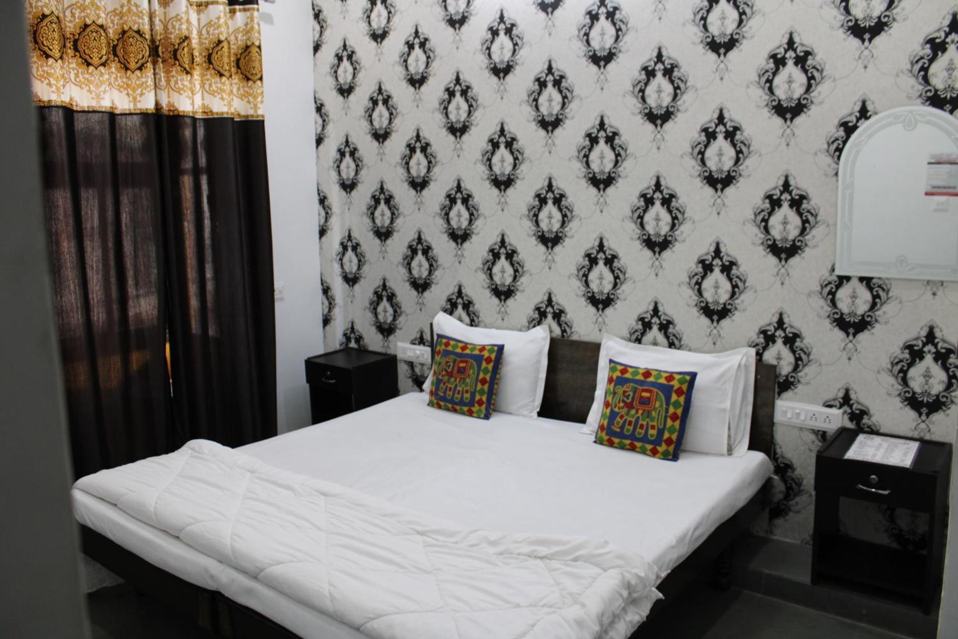 Hill Paradise Home Stay Udaipur Habitación foto